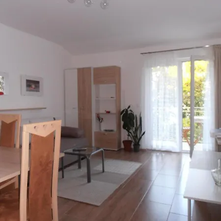 Apartment Oleandri1 Mit Blick Auf Wasser Opatija