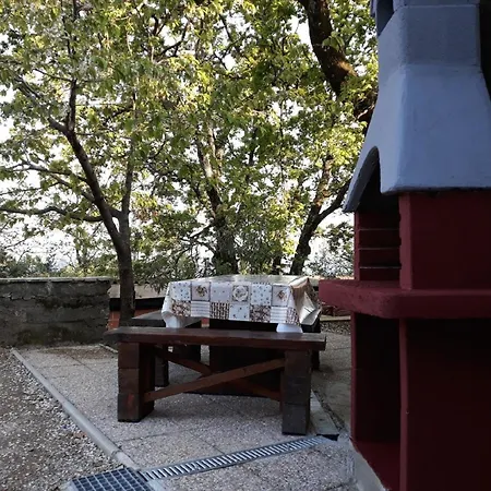 Oleandri1 Mit Blick Auf Wasser Opatija