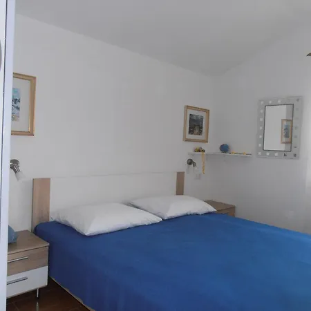 Apartment Oleandri1 Mit Blick Auf Wasser